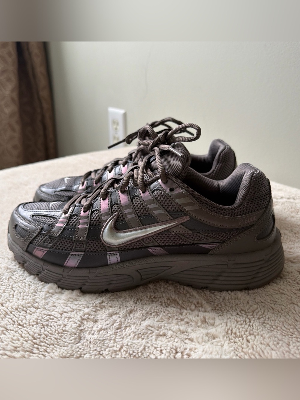 Nike P-6000 Cave Stone Metallic Silver